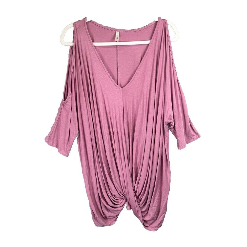 Cold Shoulder Top Plus 2/2X Pink V-neck Stretchy Blouse Short Sleeve Twisted Hem